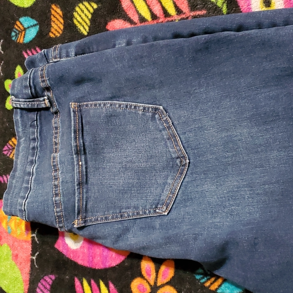 Jeans - Picture 3 of 3
